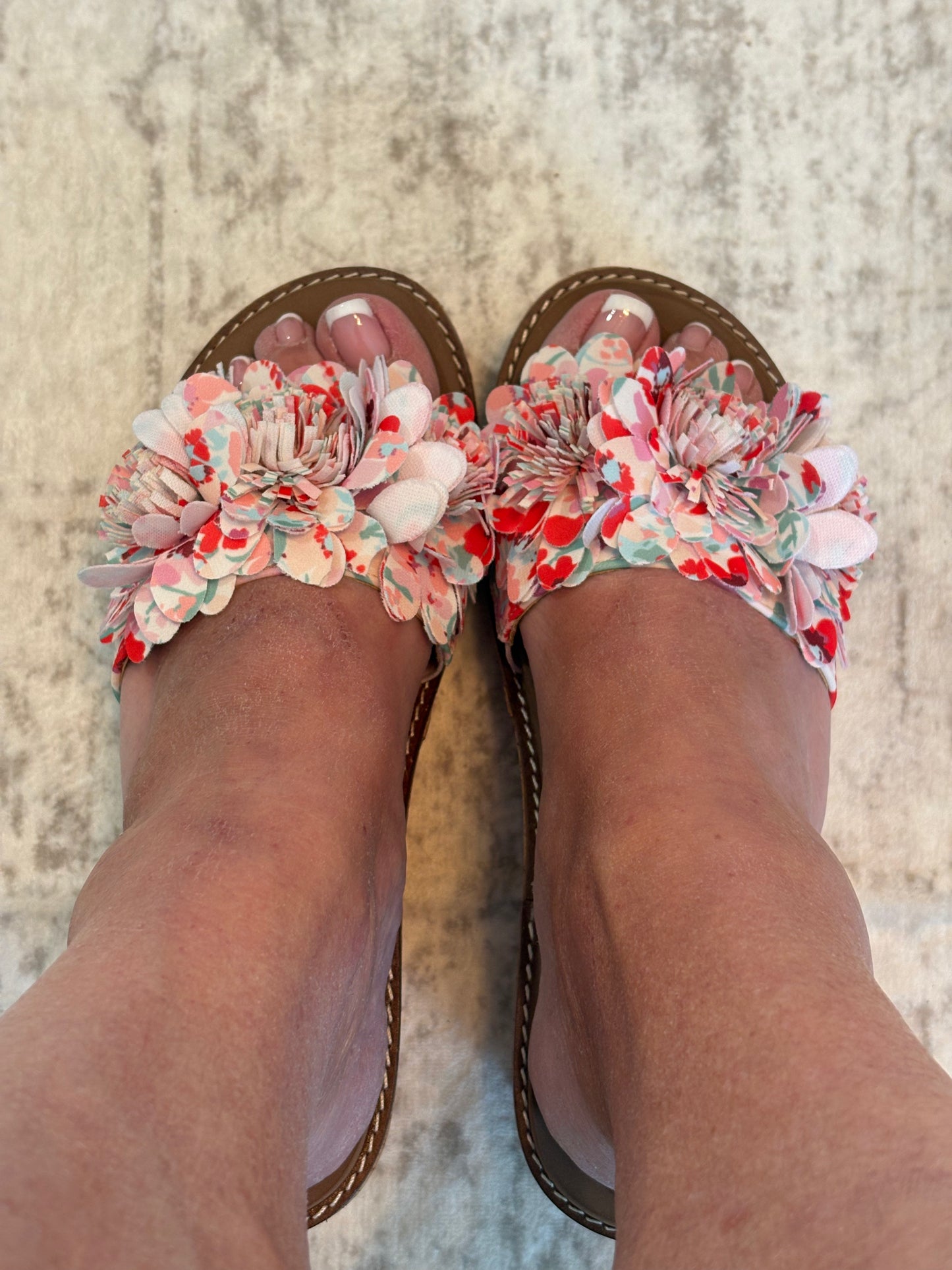 Corky's White Floral Wildflower Wedges