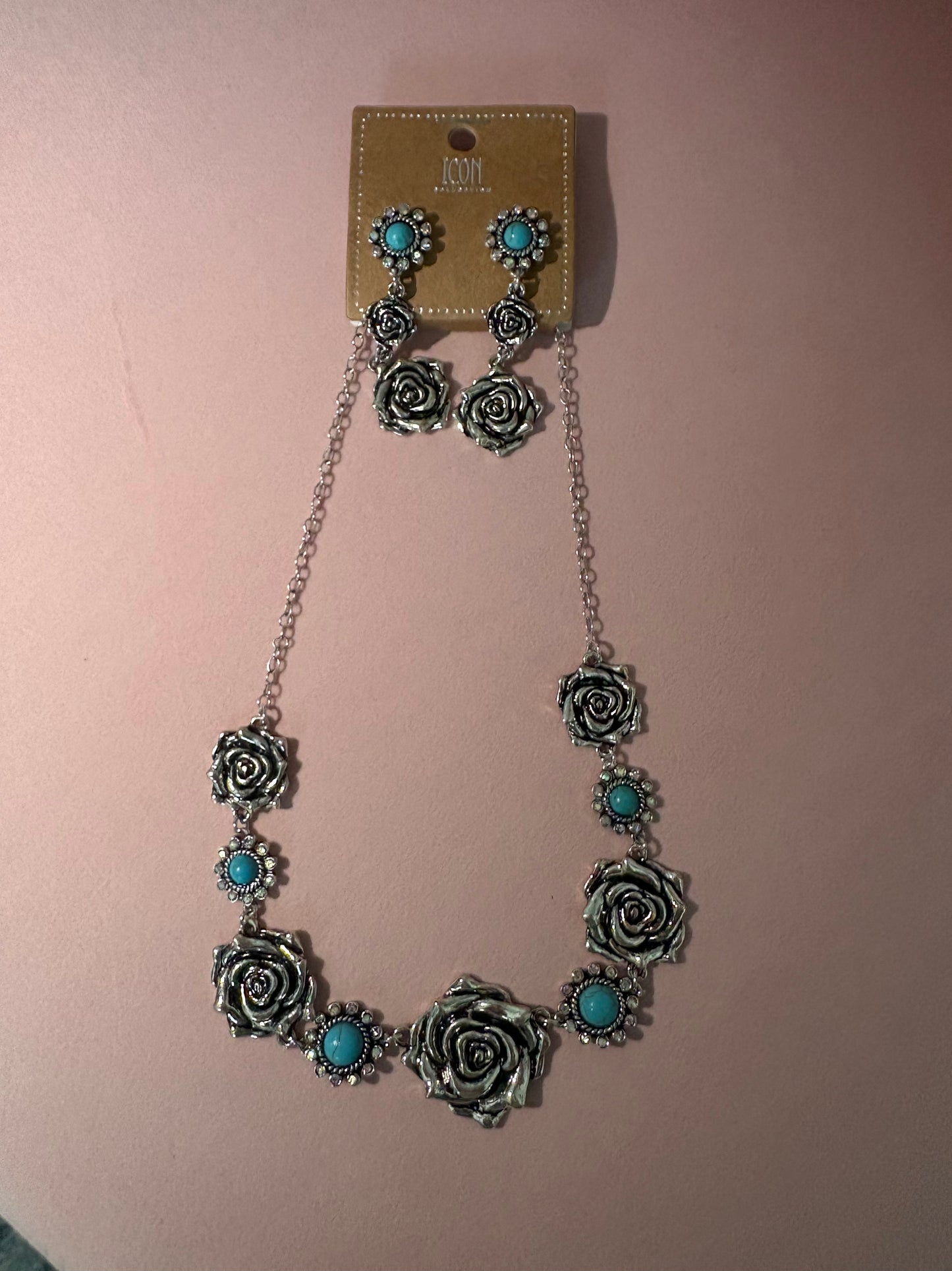 Floral Turqoise Necklace and Earring Set