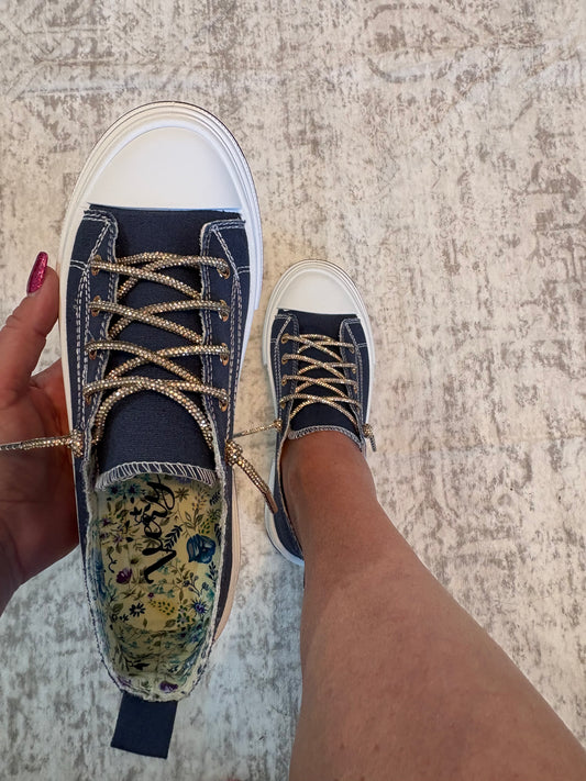 Very G Aman Gold Sneakers in NAVY