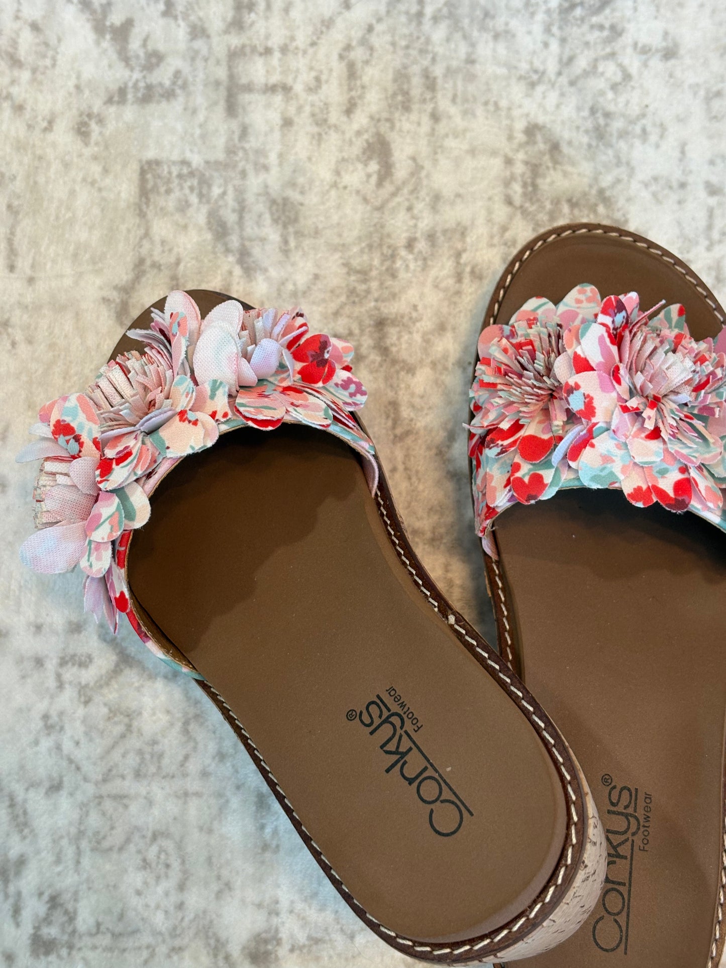 Corky's White Floral Wildflower Wedges