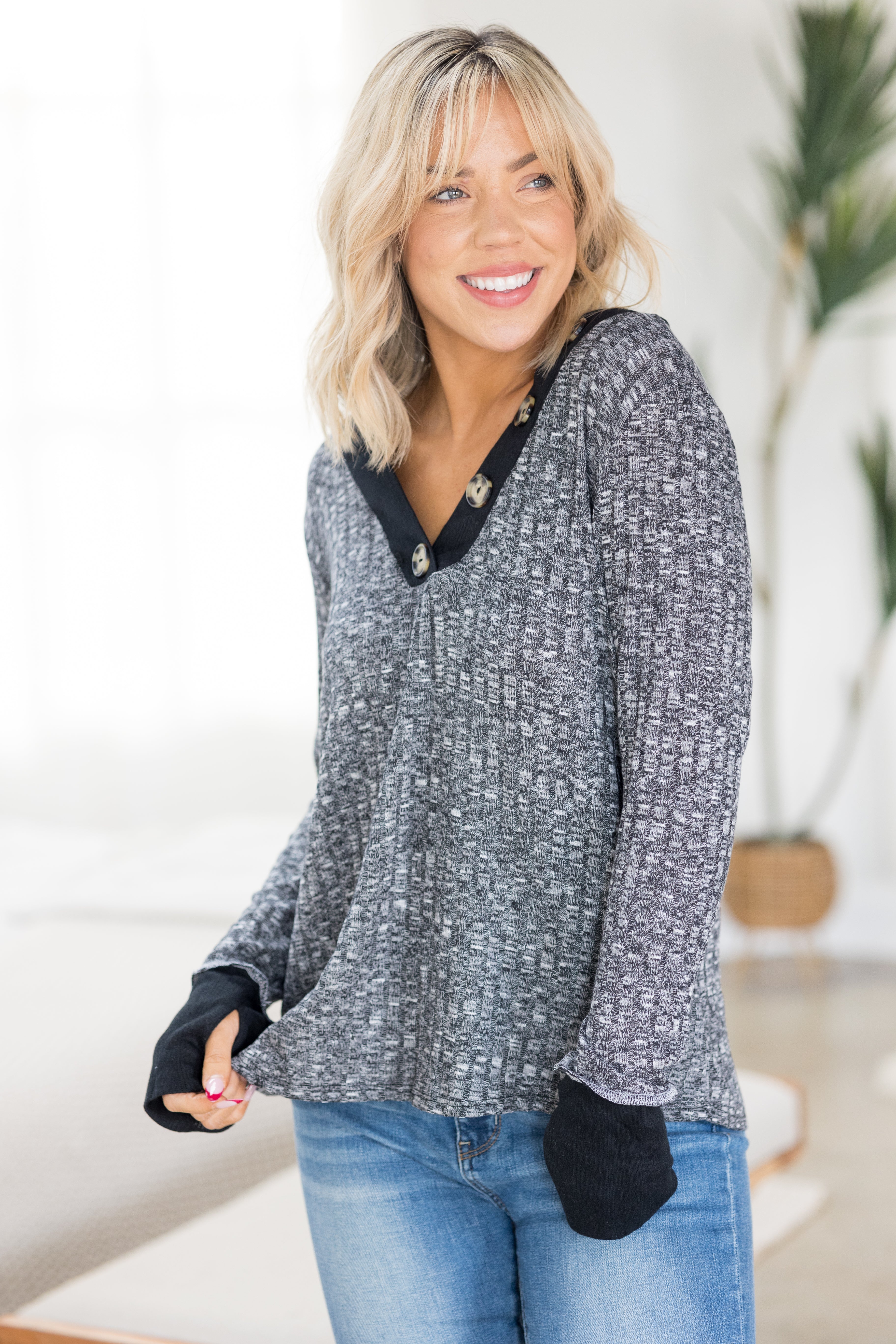 You're All That I Want - Thumbhole Top