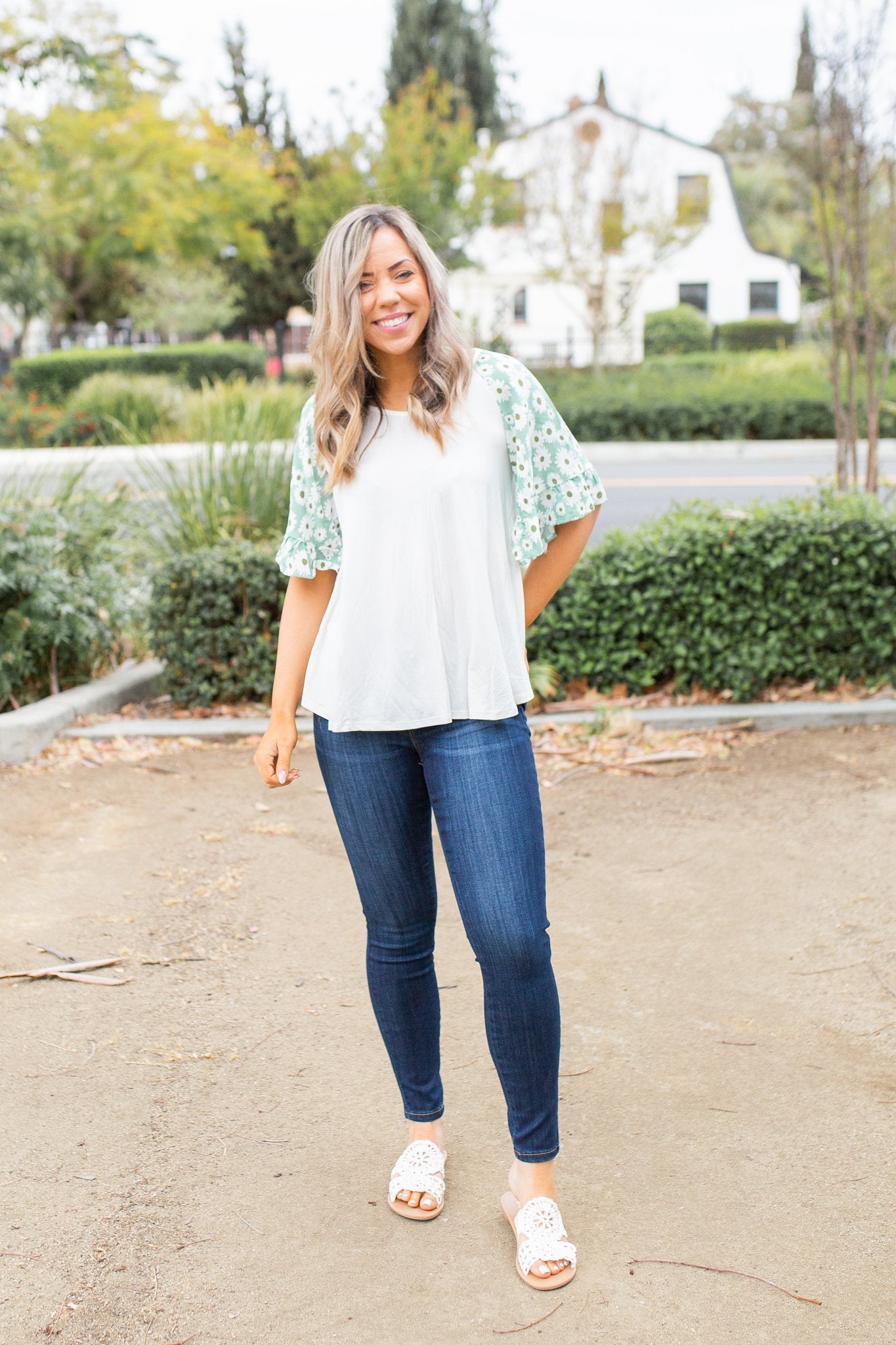 Summer Daisy Ruffle Sleeve Top