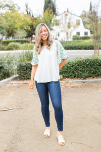 Summer Daisy Ruffle Sleeve Top