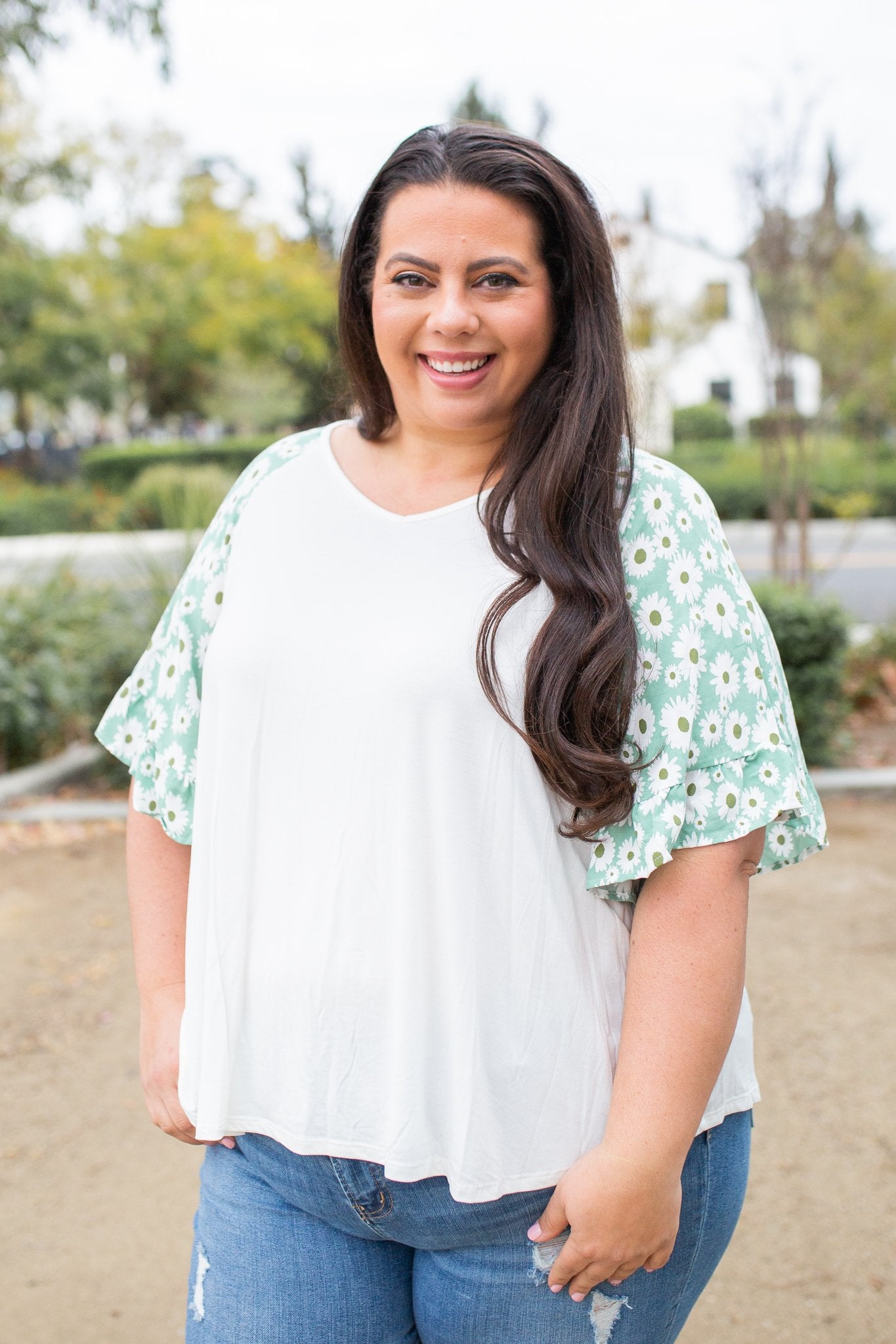 Summer Daisy Ruffle Sleeve Top