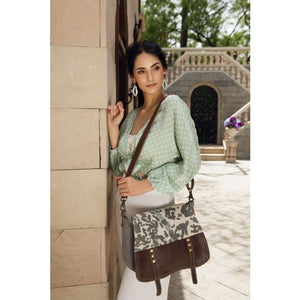 CAMOUFLAGE MESSENGER BAG